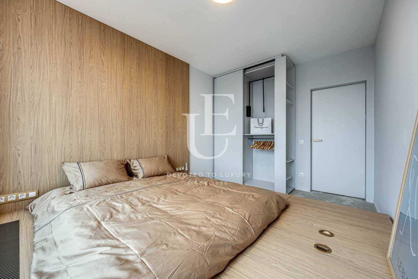 Дава под наем 3-СТАЕН, гр. София, Център, снимка 14 - Апартаменти - 54121070