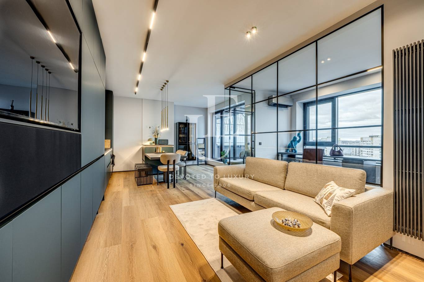 Дава под наем 3-СТАЕН, гр. София, Център, снимка 2 - Апартаменти - 54121070