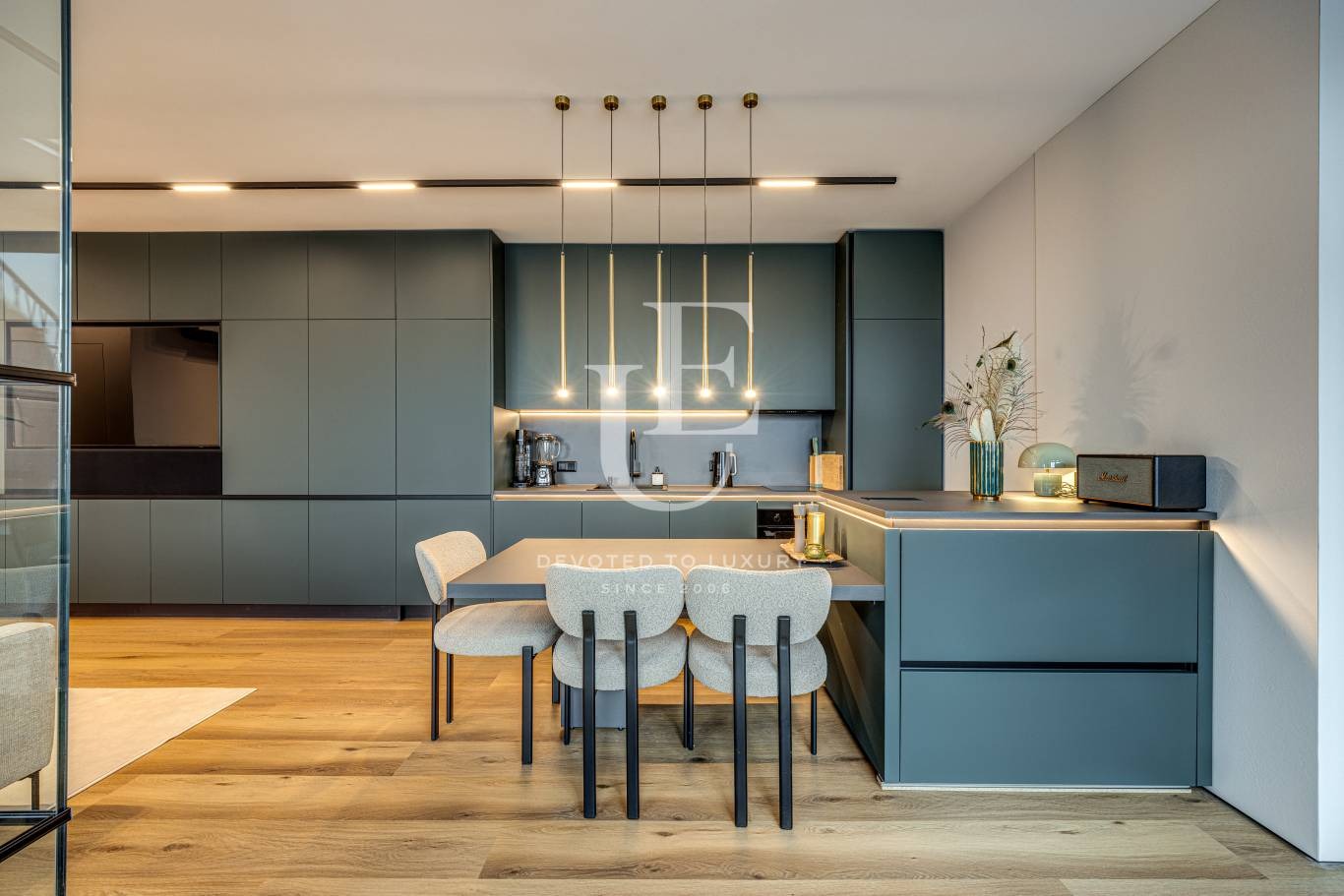 Дава под наем 3-СТАЕН, гр. София, Център, снимка 4 - Апартаменти - 54121070