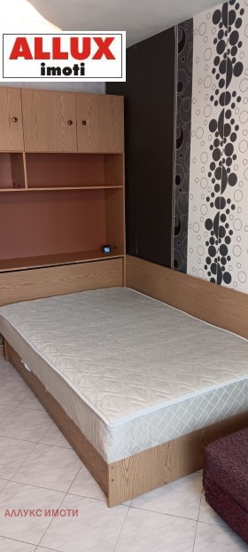 2 Schlafzimmer Zentar, Ruse 5