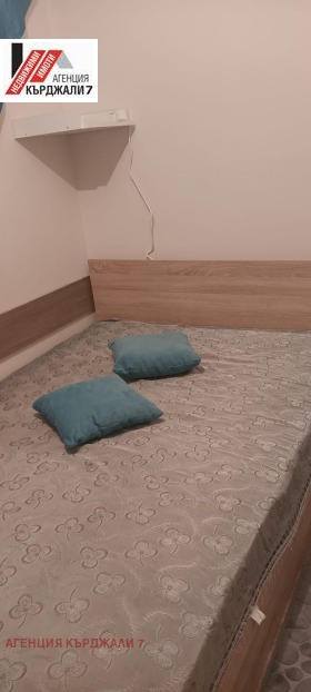 2 bedroom Vazrozhdentsi, Kardzhali 4