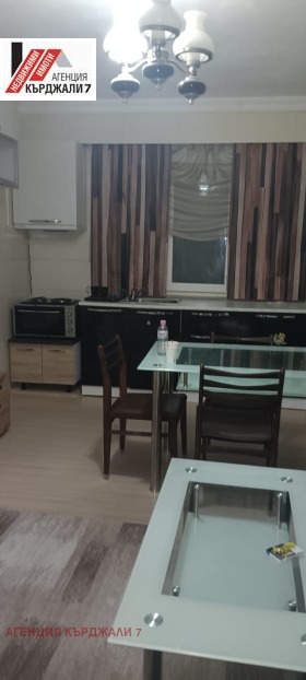 2 bedroom Vazrozhdentsi, Kardzhali 6