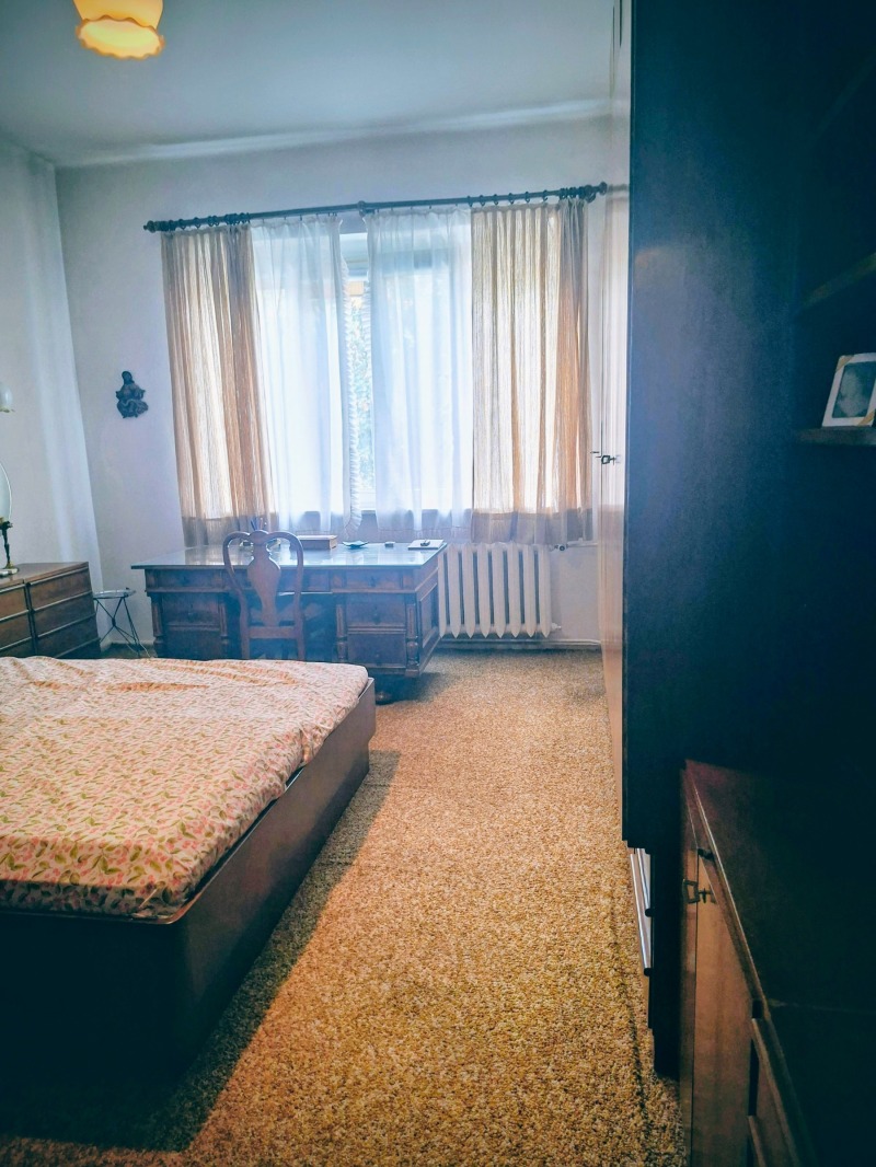 Te huur  2 slaapkamers Sofia , Doktorski pametnik , 120 m² | 34974598 - afbeelding [14]