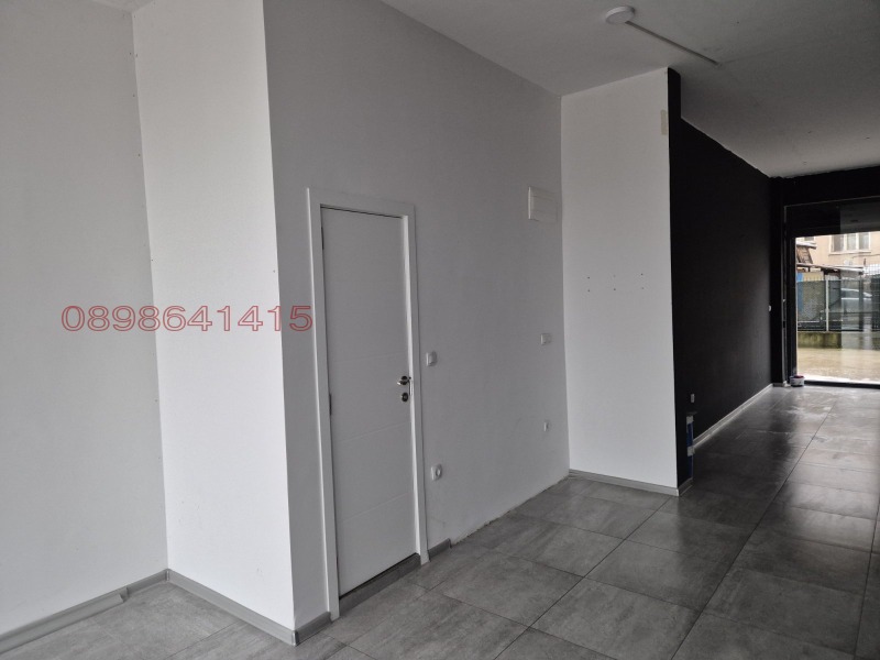 Дава под наем МАГАЗИН, гр. Пловдив, Център, снимка 3 - Магазини - 53492531