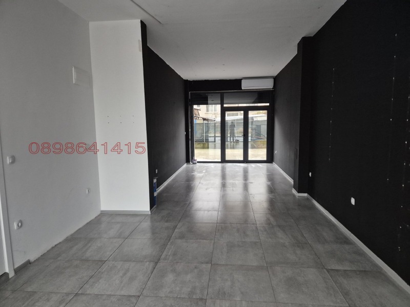 Дава под наем МАГАЗИН, гр. Пловдив, Център, снимка 4 - Магазини - 53492531