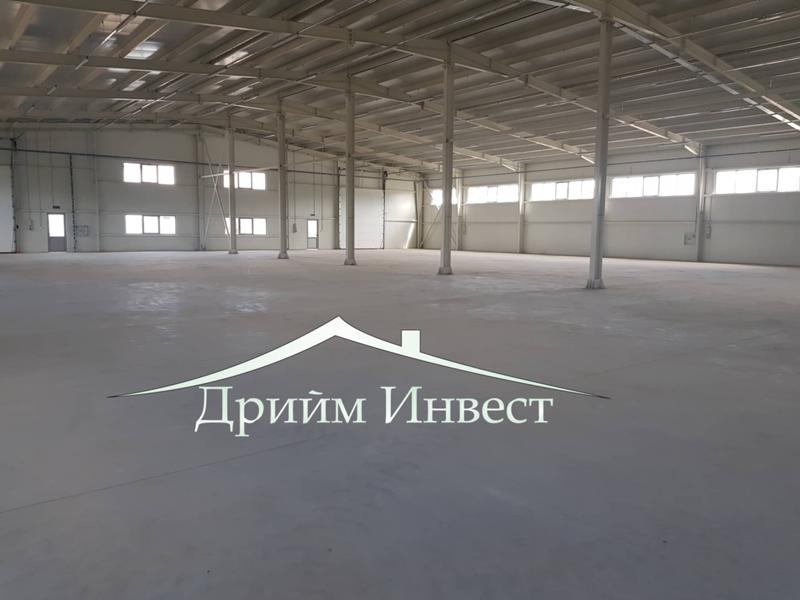 De inchiriat  Cladire industriala Plovdiv , Industrialna zona - Iug , 1000 mp | 31609017 - imagine [3]