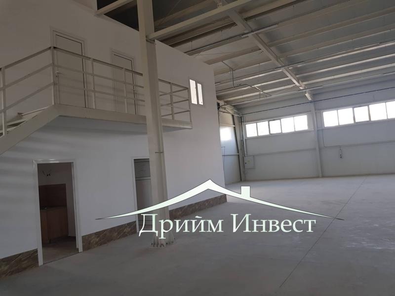 De inchiriat  Cladire industriala Plovdiv , Industrialna zona - Iug , 1000 mp | 31609017 - imagine [2]