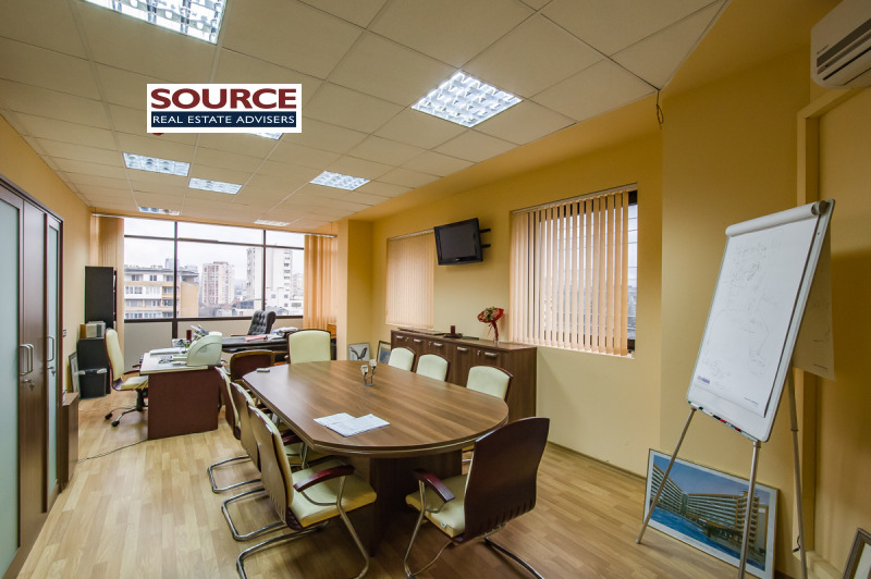 Da affittare  Ufficio Sofia , Iztok , 460 mq | 98009278