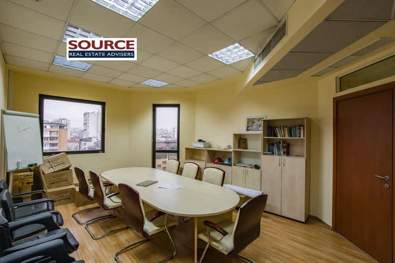 Da affittare  Ufficio Sofia , Iztok , 460 mq | 98009278 - Immagine [2]
