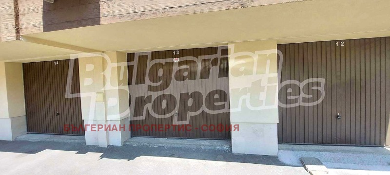 Издаје се  Гараге Софија , Овча купел , 22 м2 | 82499175