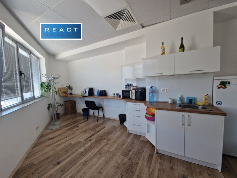 Kiadó  Hivatal Sofia , Druzsba 2 , 250 négyzetméter | 53363976 - kép [5]