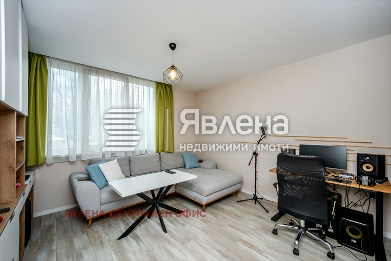 Дава под наем 2-СТАЕН, гр. София, Света Троица