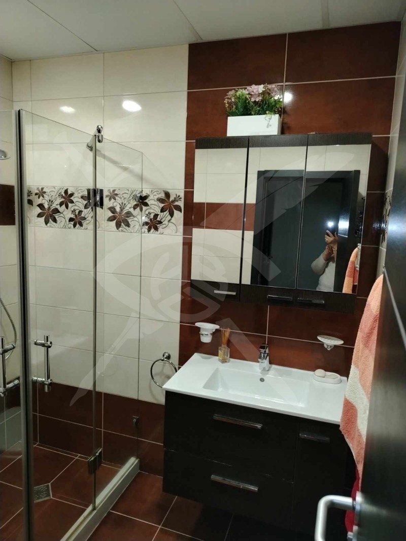 Da affittare  2 camere da letto Varna , k.k. Sv.Sv. Konstantin i Elena , 105 mq | 58920243 - Immagine [6]