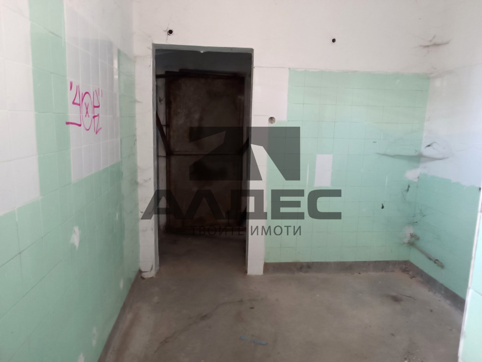Дава под наем СКЛАД, гр. София, Филиповци, снимка 10 - Складове - 55586449