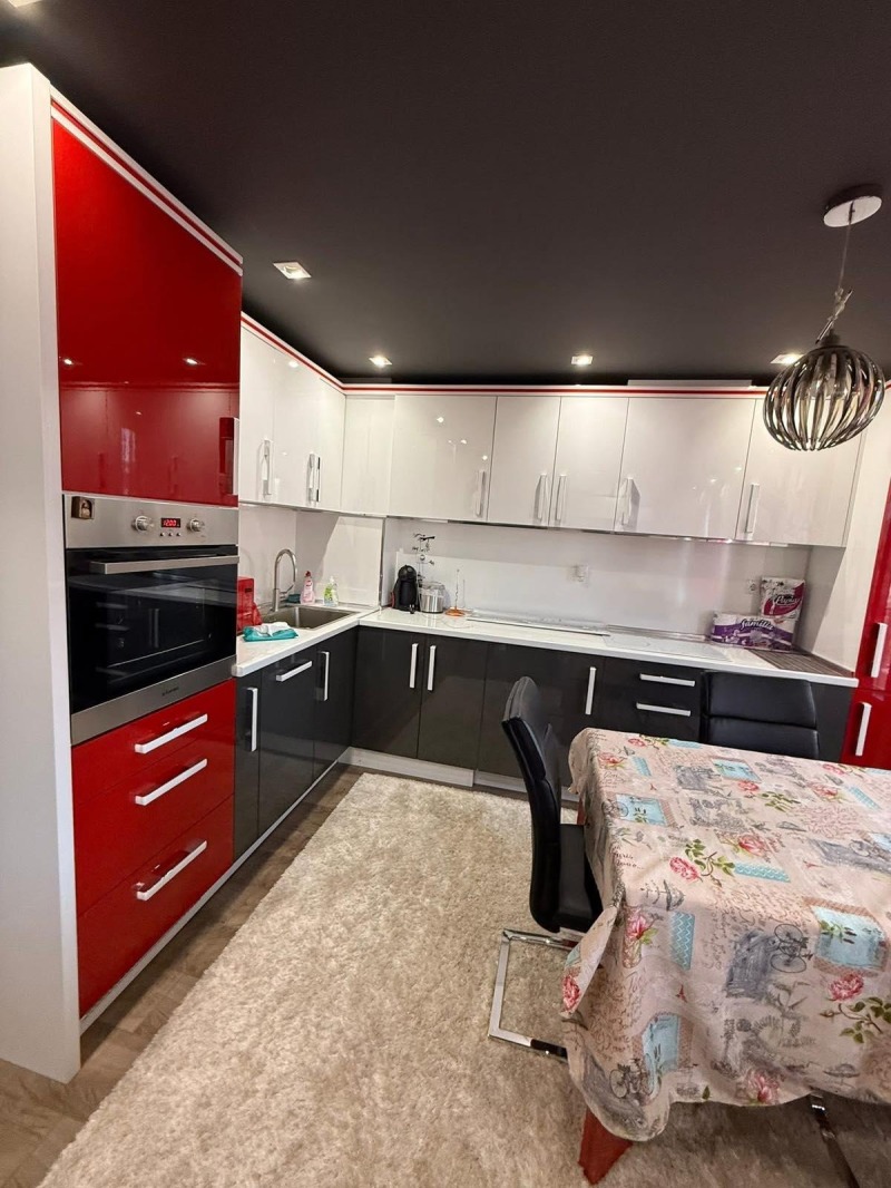 Da affittare  1 camera da letto Plovdiv , Karshiiaka , 77 mq | 65344228 - Immagine [2]