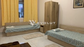 2 camere da letto Festivalen kompleks, Varna 4