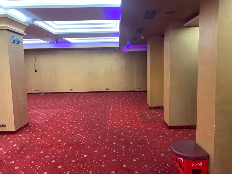 Издаје се  Схоп Софија , Центар , 220 м2 | 92941632 - слика [6]