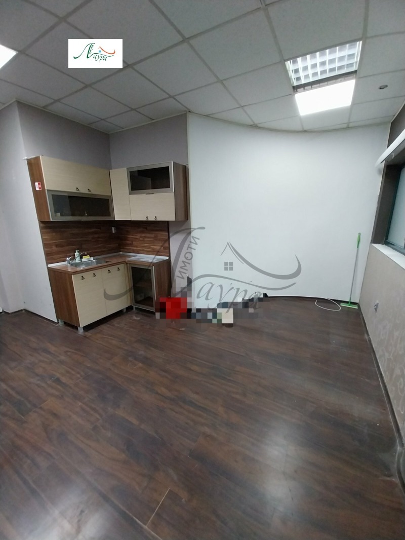 Дава под наем БИЗНЕС ИМОТ, гр. Шумен, Център, снимка 4 - Други - 52744837