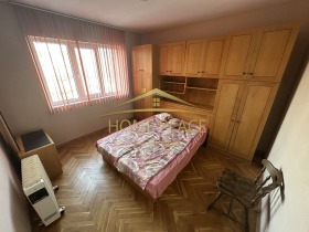 1 chambre Levski 1, Varna 6