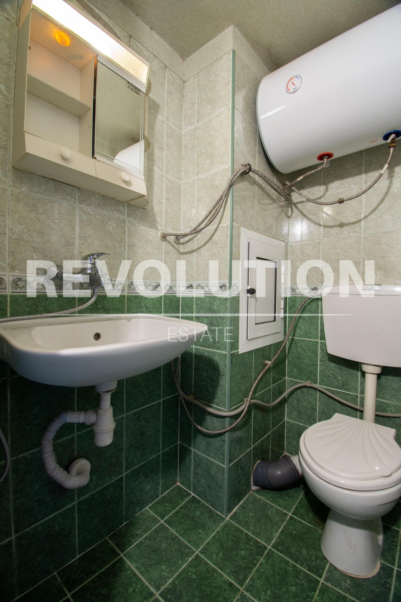 Издаје се  Поткровље Софија , Триагалника , 50 м2 | 82808751 - слика [4]