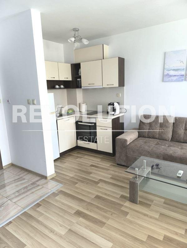 En renta  1 dormitorio Varna , Chayka , 77 metros cuadrados | 46360997