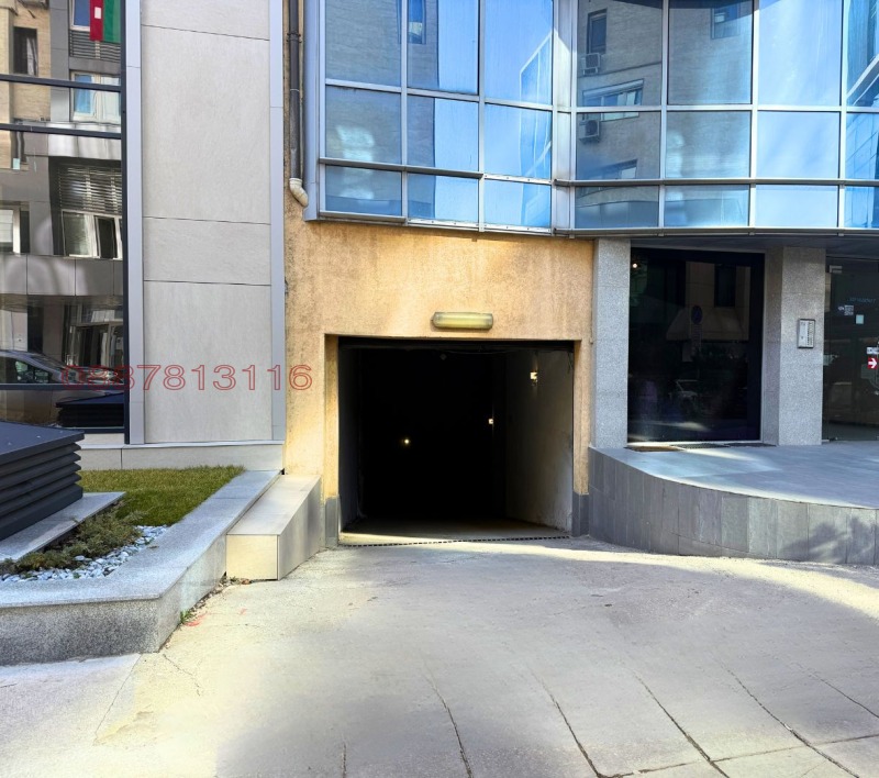Kiadó  Garázs Sofia , Lozenec , 18 négyzetméter | 25194469 - kép [2]