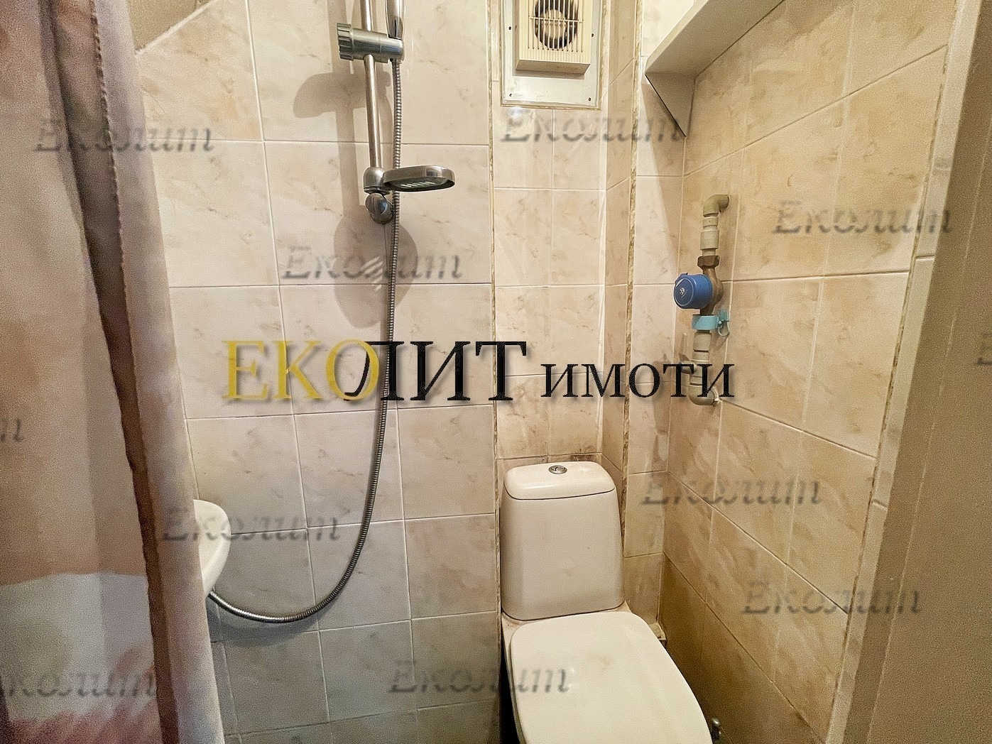 Дава под наем АТЕЛИЕ, ТАВАН, гр. София, Яворов