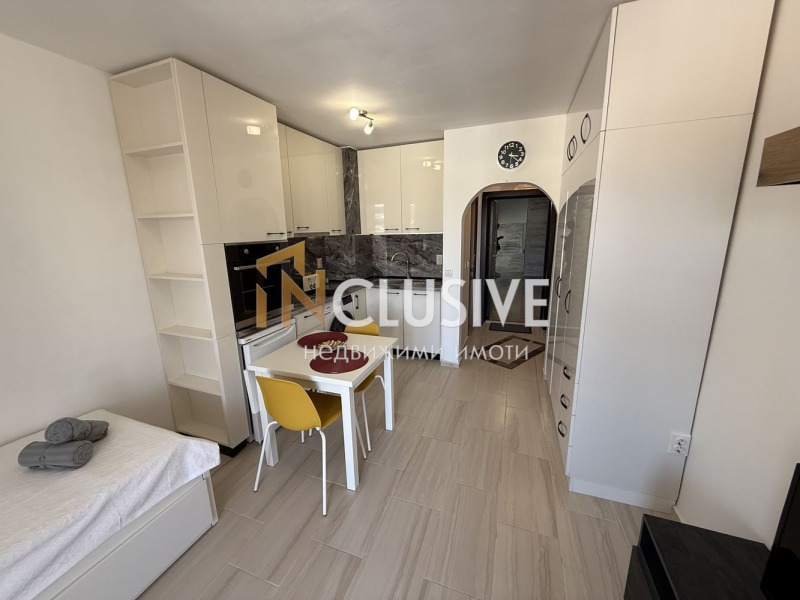 Дава под нем  1-стаен, град Варна, Бриз •  350 € • ID 56848134 — holmes.bg - [1] 