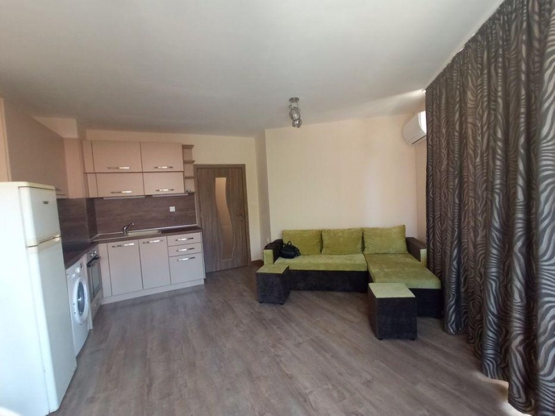 Para alugar  Estúdio Plovdiv , Komatevo , 55 m² | 60947301
