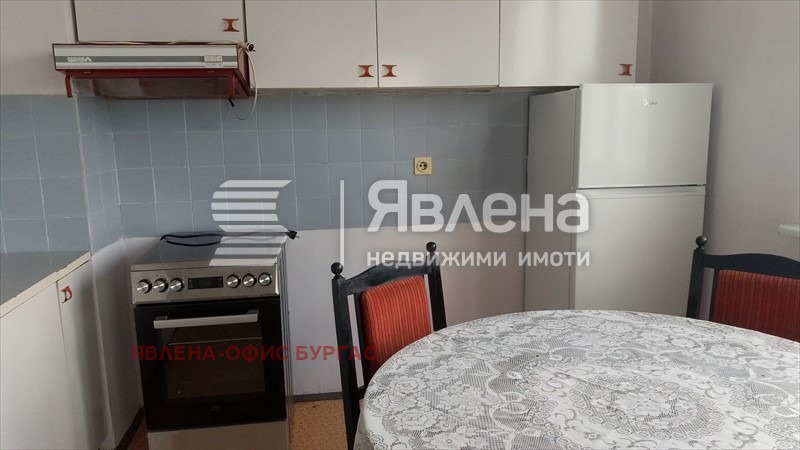 Дава под наем 2-СТАЕН, гр. Бургас, Славейков, снимка 11 - Апартаменти - 54578279