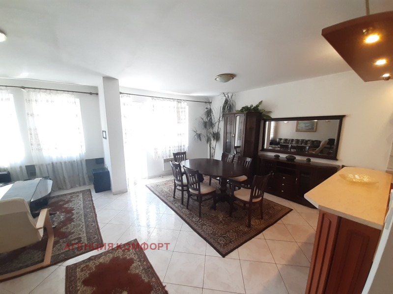 K pronájmu  2 ložnice Sofia , Chladilnika , 114 m2 | 19512800 - obraz [6]