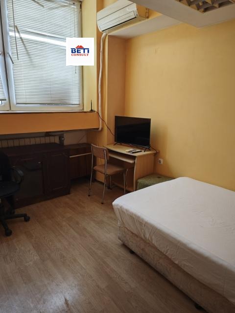 Дава под наем СТАЯ, гр. София, Зона Б-5, снимка 2 - Стаи под наем - 53504641