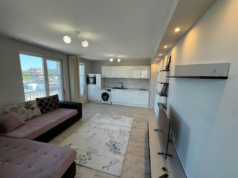 Te huur  1 slaapkamer Plovdiv , Gagarin , 62 m² | 45703118