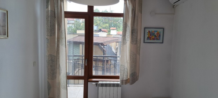 Издаје се  2 спаваће собе Софија , Центар , 130 м2 | 37734648 - слика [3]