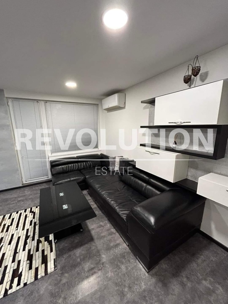 Te huur  1 slaapkamer Varna , Tsentar , 70 m² | 61936113