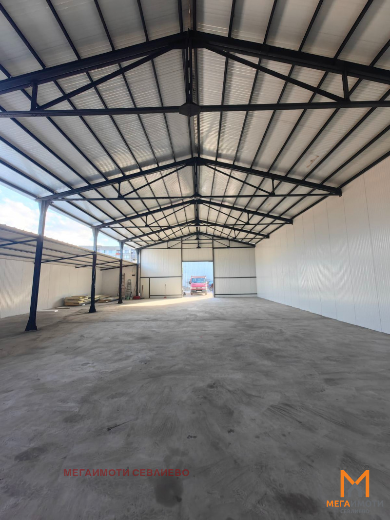 För uthyrning  Lagring region Gabrovo , Sevlievo , 320 kvm | 80117340