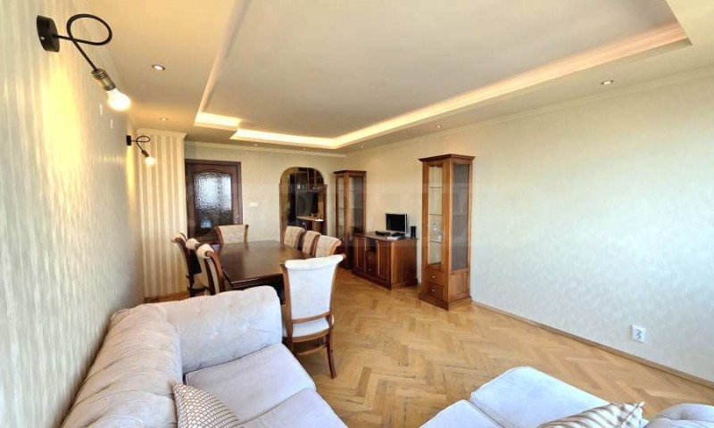 För uthyrning  3 sovrum Sofia , Izgrev , 130 kvm | 21892886 - bild [2]