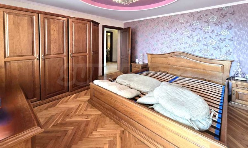 För uthyrning  3 sovrum Sofia , Izgrev , 130 kvm | 21892886 - bild [6]