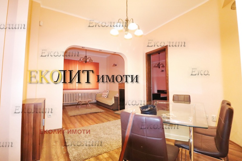 Под наем 4-СТАЕН, град София, Център • 825 € / 1613.56 лв. • 32768032 1