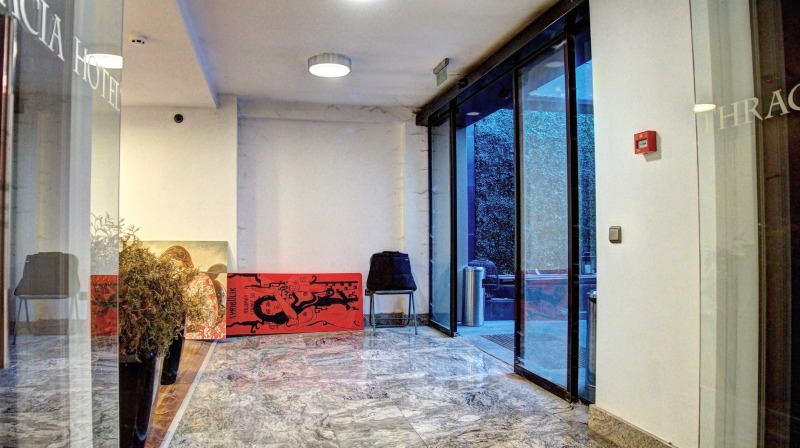 Дава под Наем САМОСТОЯТЕЛНА СГРАДА в град София, Център - 1252 кв.м / 12 500 € » 24 447.88 лв., АГЕНЦИЯ 'ТЕМЕНУГА' НЕДВИЖИМИ ИМОТИ