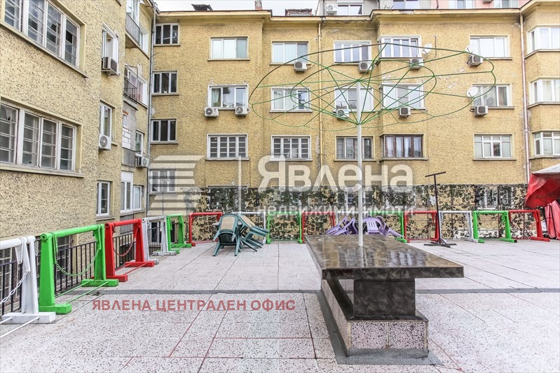Дава под наем  Хотел град София , Център , 414 кв.м | 49853634