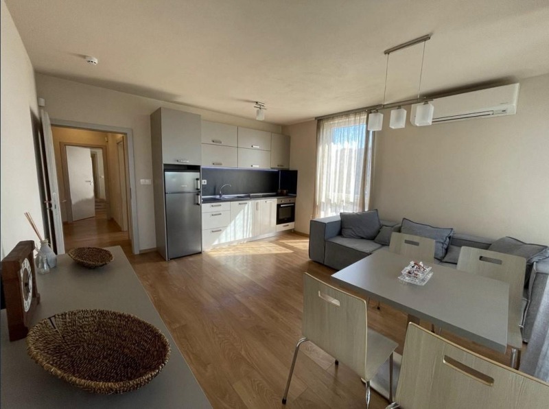 Дава под нем  3-стаен, град София, Обеля •  630 EUR • ID 49462890 — holmes.bg - [1] 