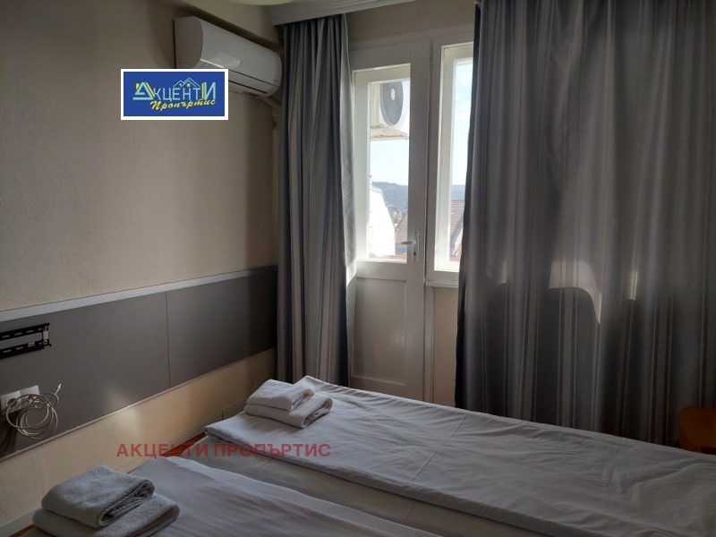 Til leje  3 soveværelser Veliko Tarnovo , Tsentar , 105 kvm | 50055212 - billede [14]