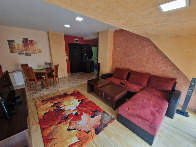 Дава под Наем 3-СТАЕН в град Благоевград, Широк център - 90 кв.м / 500 € » 977.92 лв., СИТИ ПРОПЪРТИС