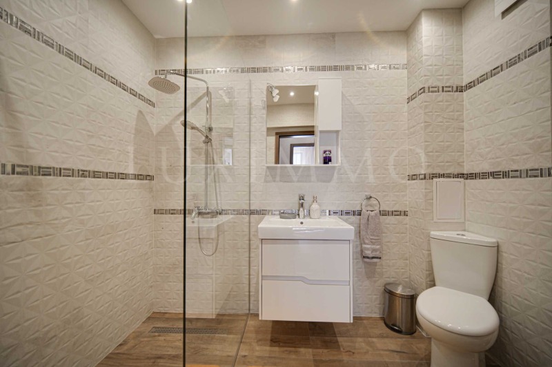 Издаје се  2 спаваће собе Софија , Красно село , 98 м2 | 49886807 - слика [11]
