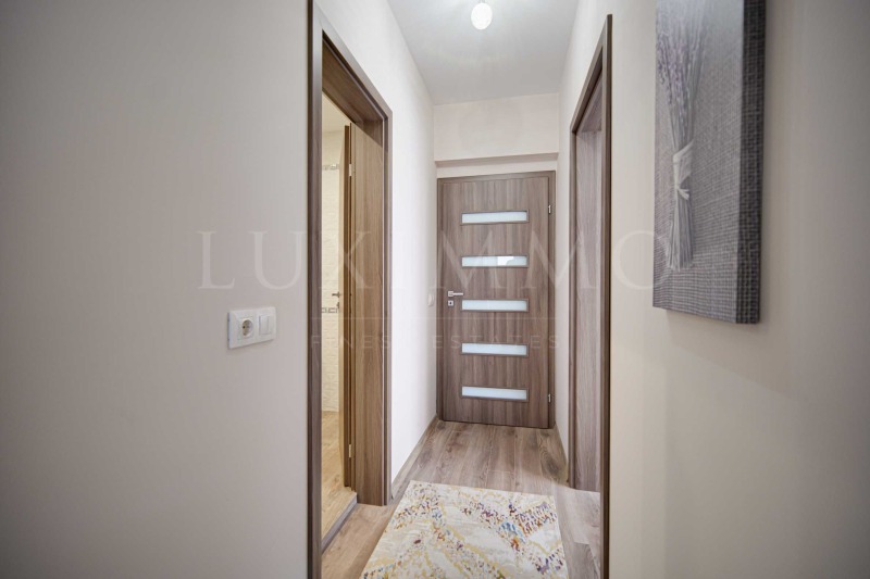Издаје се  2 спаваће собе Софија , Красно село , 98 м2 | 49886807 - слика [14]