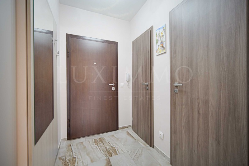 Издаје се  2 спаваће собе Софија , Красно село , 98 м2 | 49886807 - слика [15]
