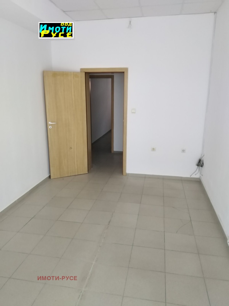 K pronájmu  Kancelář Ruse , Jalta , 33 m2 | 63221318