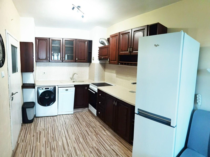 Под наем 2-СТАЕН, град София, Люлин 10 • 1100 лв. / 562.42 € • 19190114 1