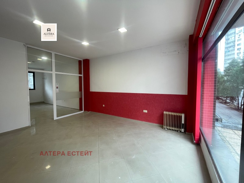 Дава под наем МАГАЗИН, гр. Варна, Зимно кино Тракия, снимка 11 - Магазини - 53375519